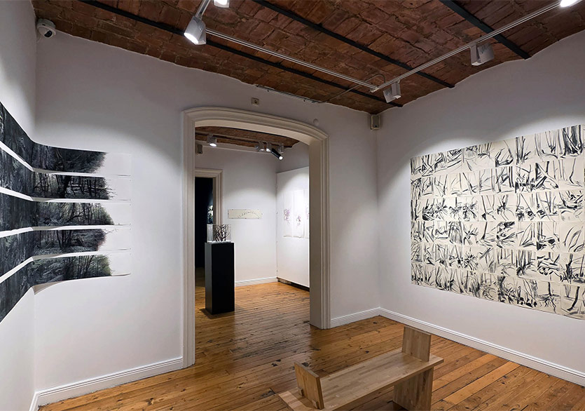 Arzu Arbak ile Aslıhan Kaplan Bayrak’ın “Derin Salınımlar, Sessiz Yankılar” Labirent Sanat’ta