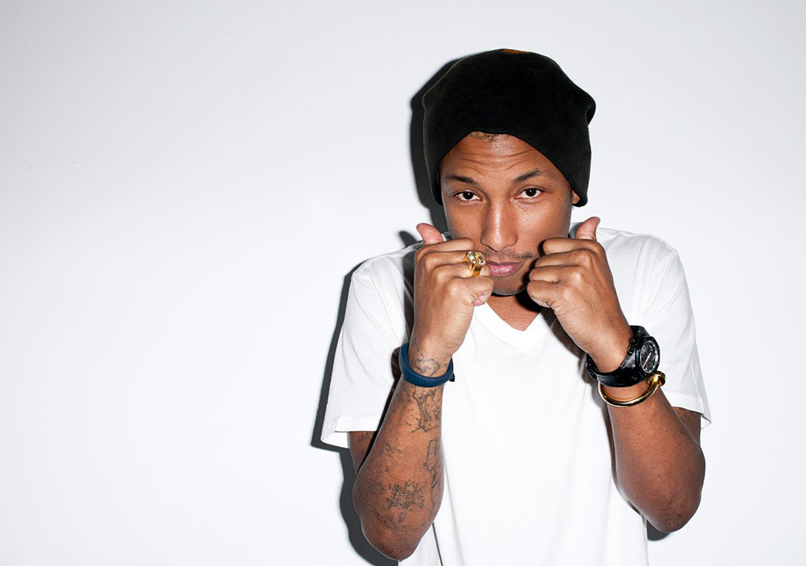 Pharrel Williams’ın John Glenn Biyografisine Özel Yeni Şarkı