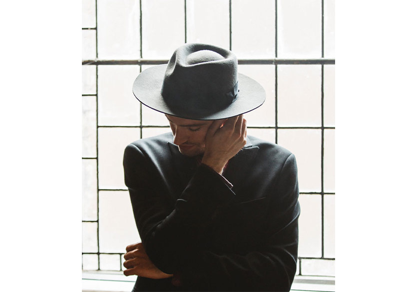 Finn Andrews 15 Aralık’ta Blind’da