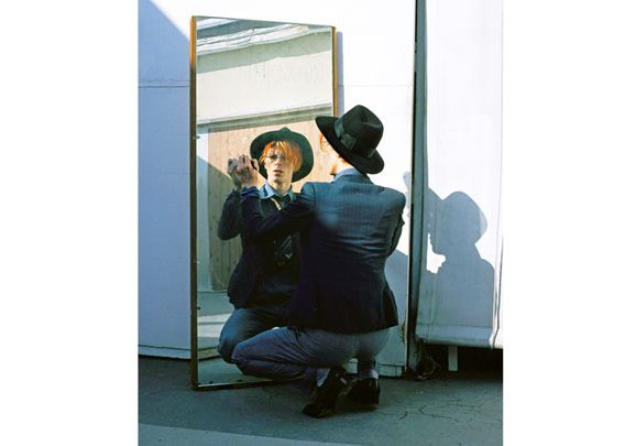 70’lerden Çıkıp Gelen David Bowie Fotoğrafları Kitapta Toplandı
