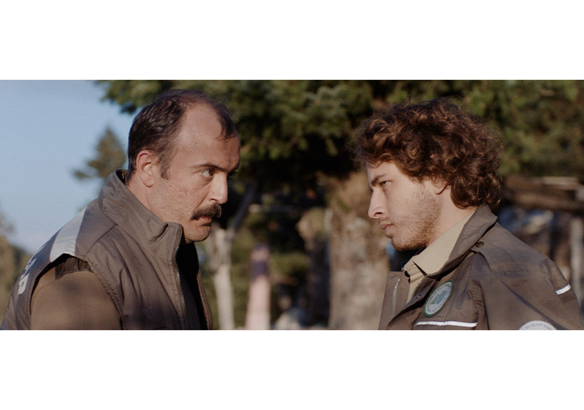 Özcan Alper’in Son Filmi “Karanlık Gece”nin Afişi Yayımlandı