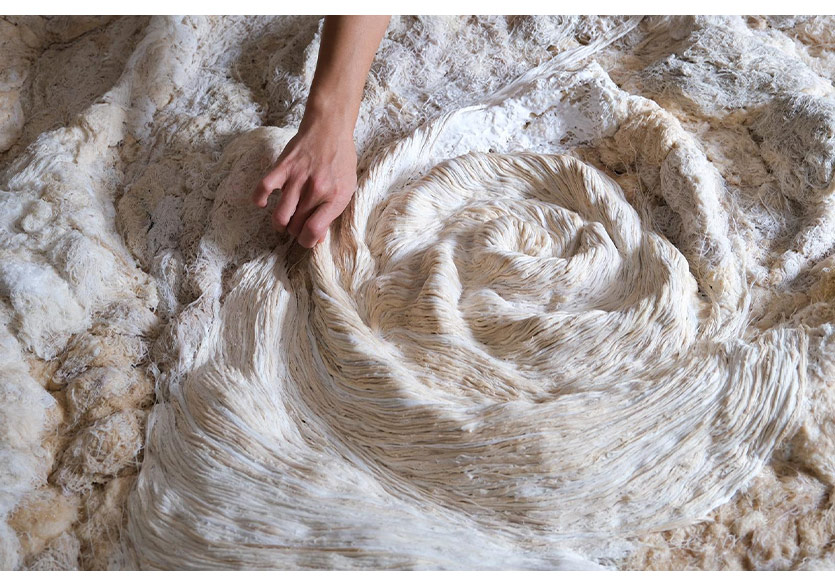 Betül Özkan’ın “Sicimin İzinde” Sergisi Galeri Bosfor’da