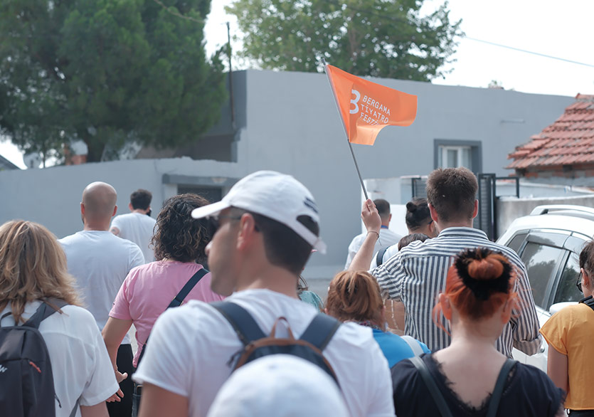 Bergama Tiyatro Festivali Dönüşerek Yola Devam Ediyor