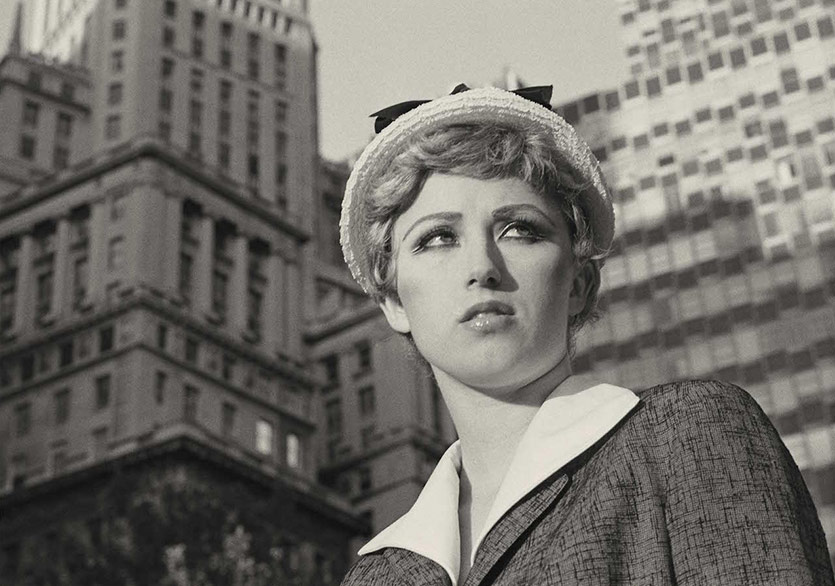 Cindy Sherman’ın İngiltere’deki İlk Retrospektifi Açıldı