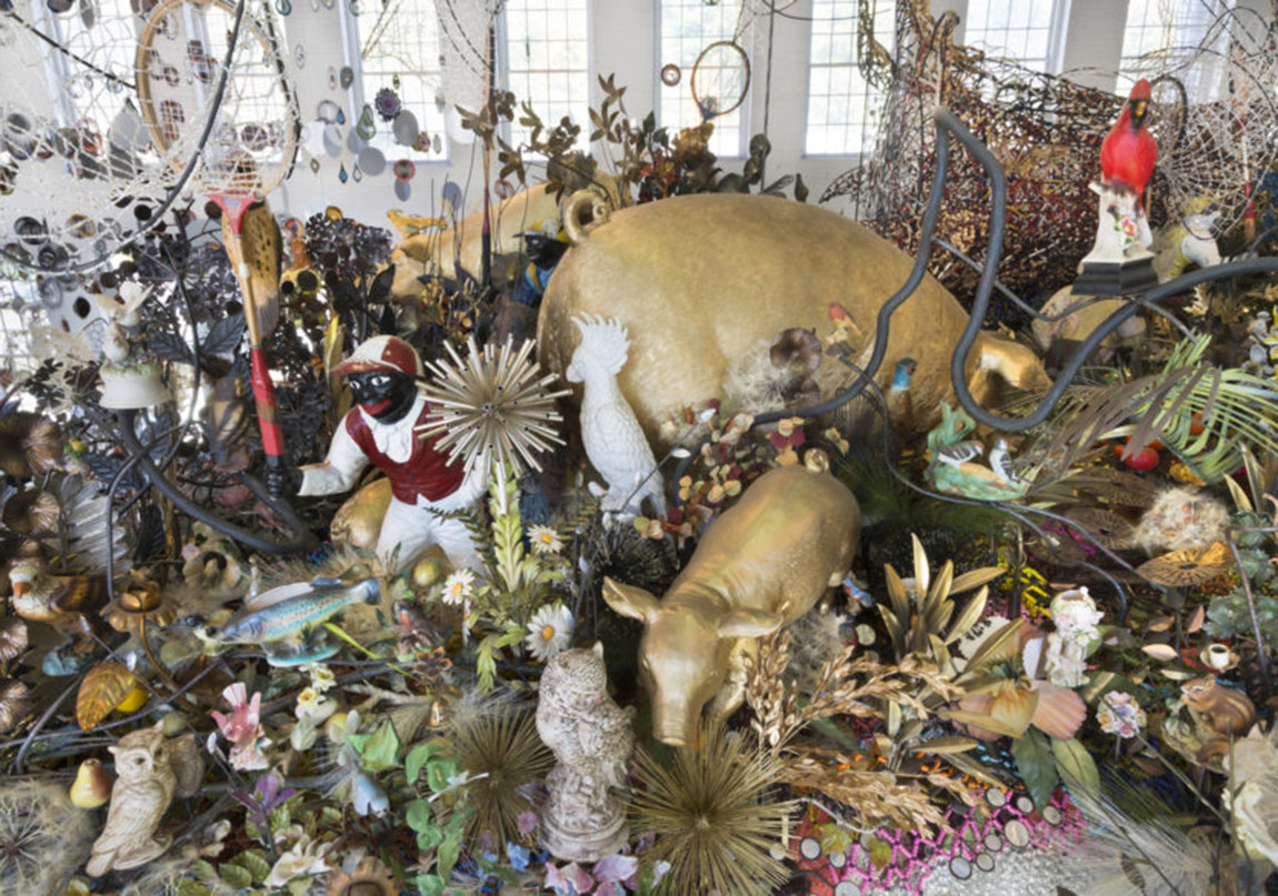 Irkçılığa ve Şiddete Karşı Dev Enstalasyon