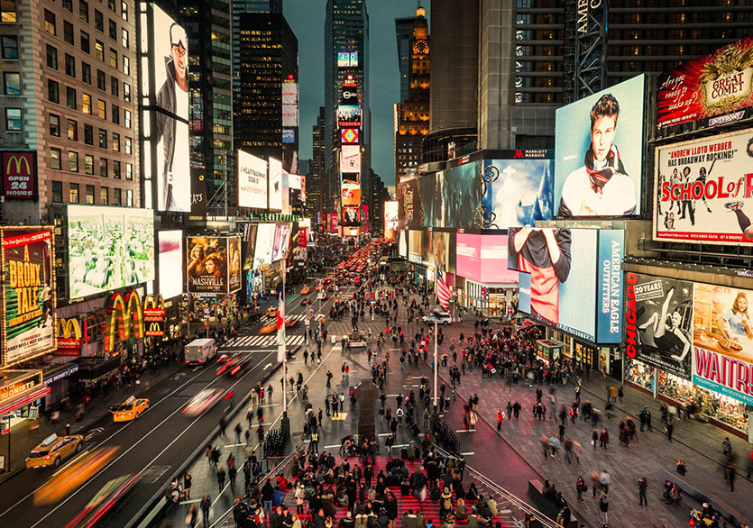 Erdal İnci Times Square Billboardlarında