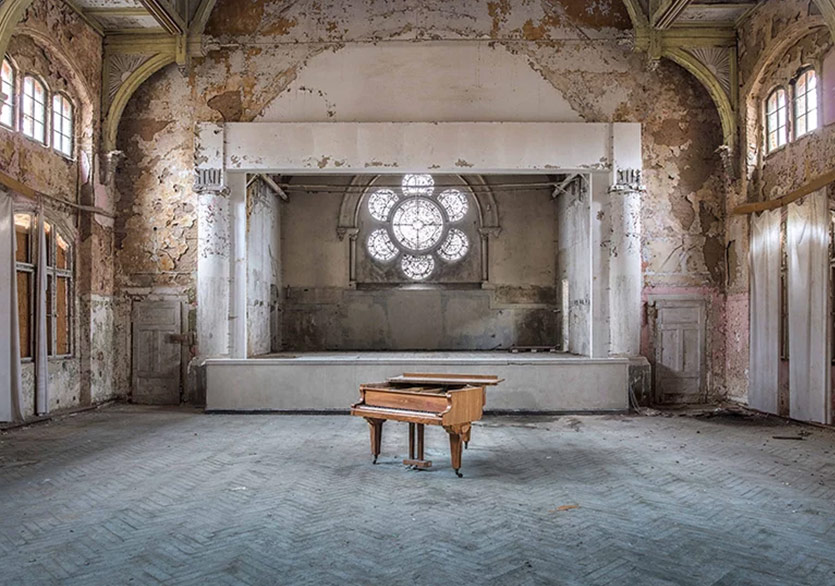 Avrupa’nın Terk Edilmiş Piyanoları