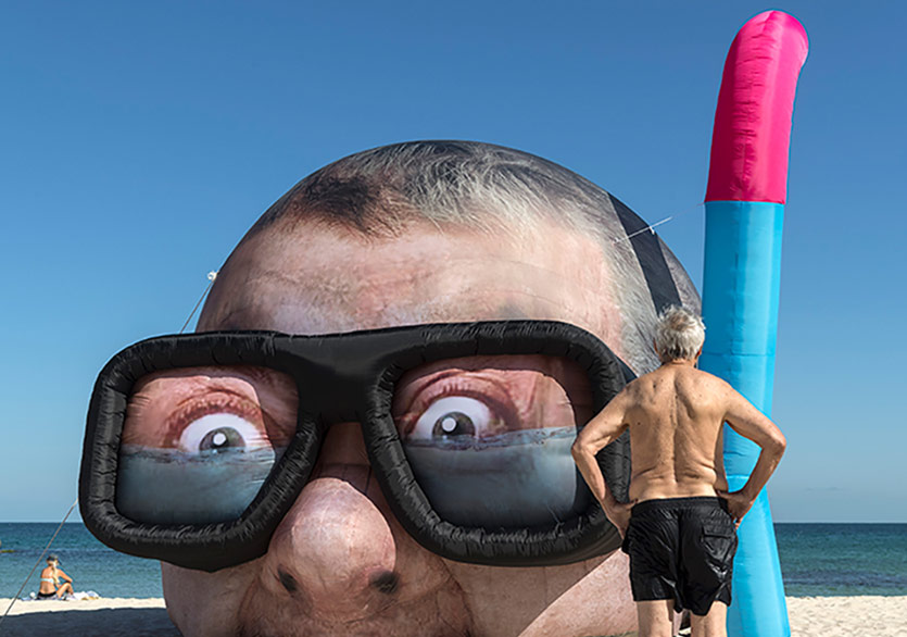 Şnorkelli Damien Hirst 12 Milyon Doları Beklerken