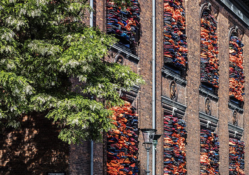 Mülteci Sorununa Sanatsal Bir Ünlem