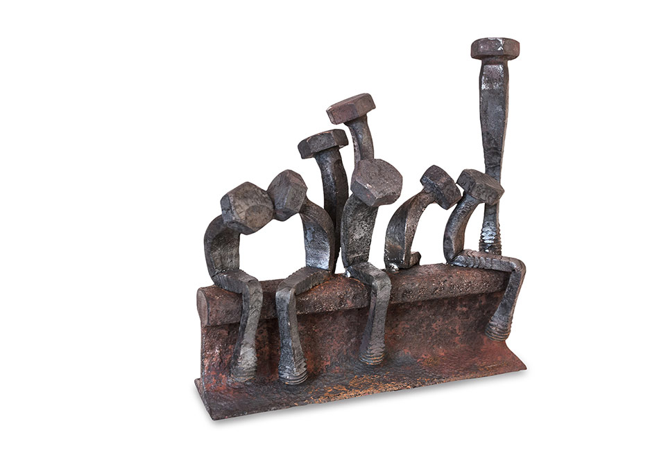 Paslanmış Çiviler İnsan Formuna Dönüşürse