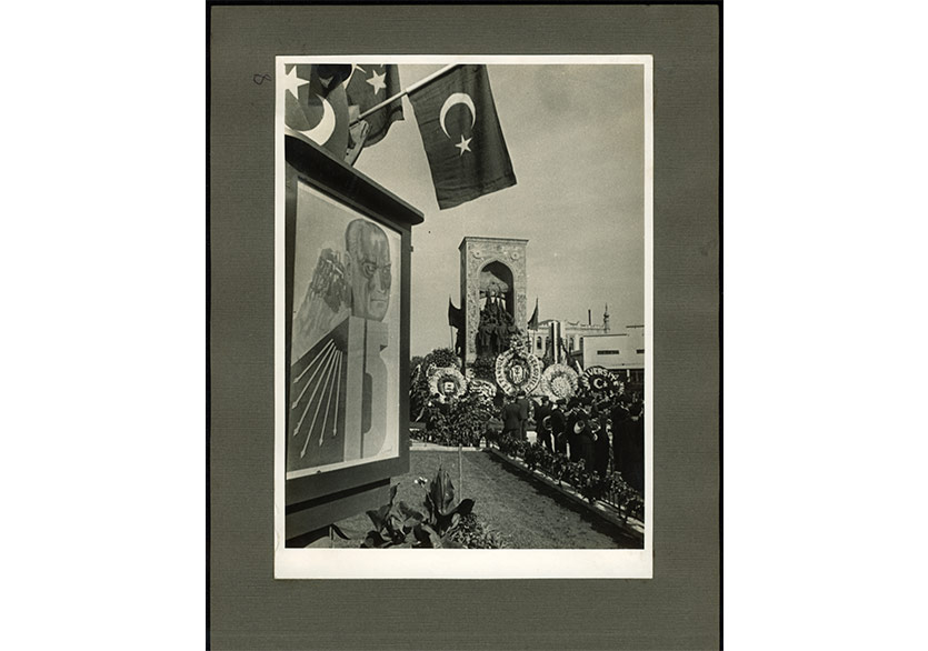 Arşivlerden Fotoğraflarla “Yaşasın Cumhuriyet” Sergisi