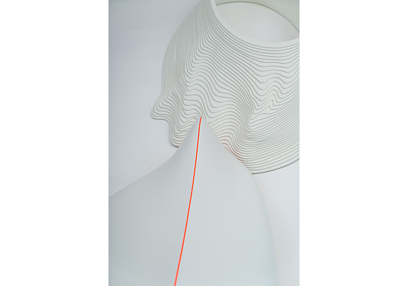 Ebru Döşekçi ve Seçkin Pirim’in “Blue Studio” Sergisi Galeri Siyah Beyaz’de