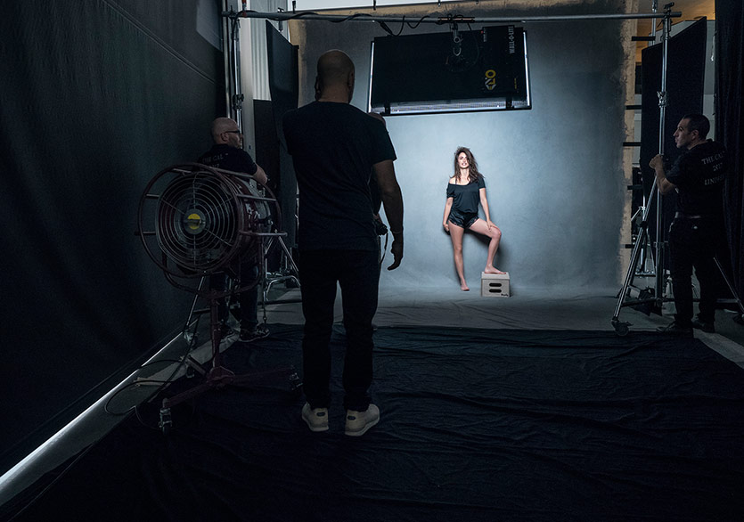 2017 Pirelli Takvimi Ödüllü Yıldızları Ağırlıyor