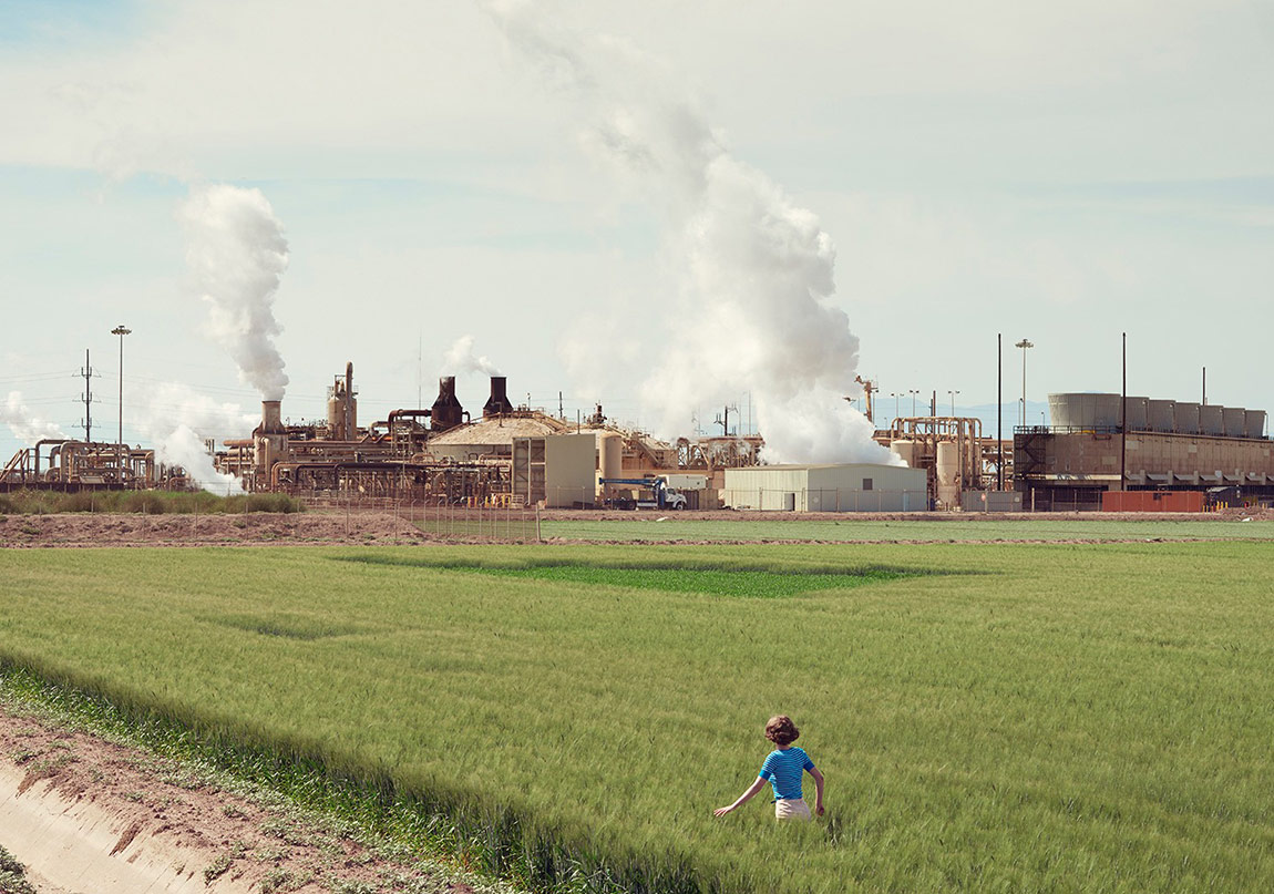 Günlük Hayattan Sürreal Kadın Portreleri