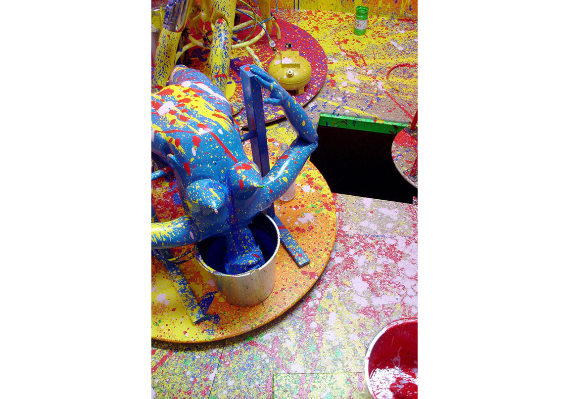 Absürt ve İkonik Bir İmza