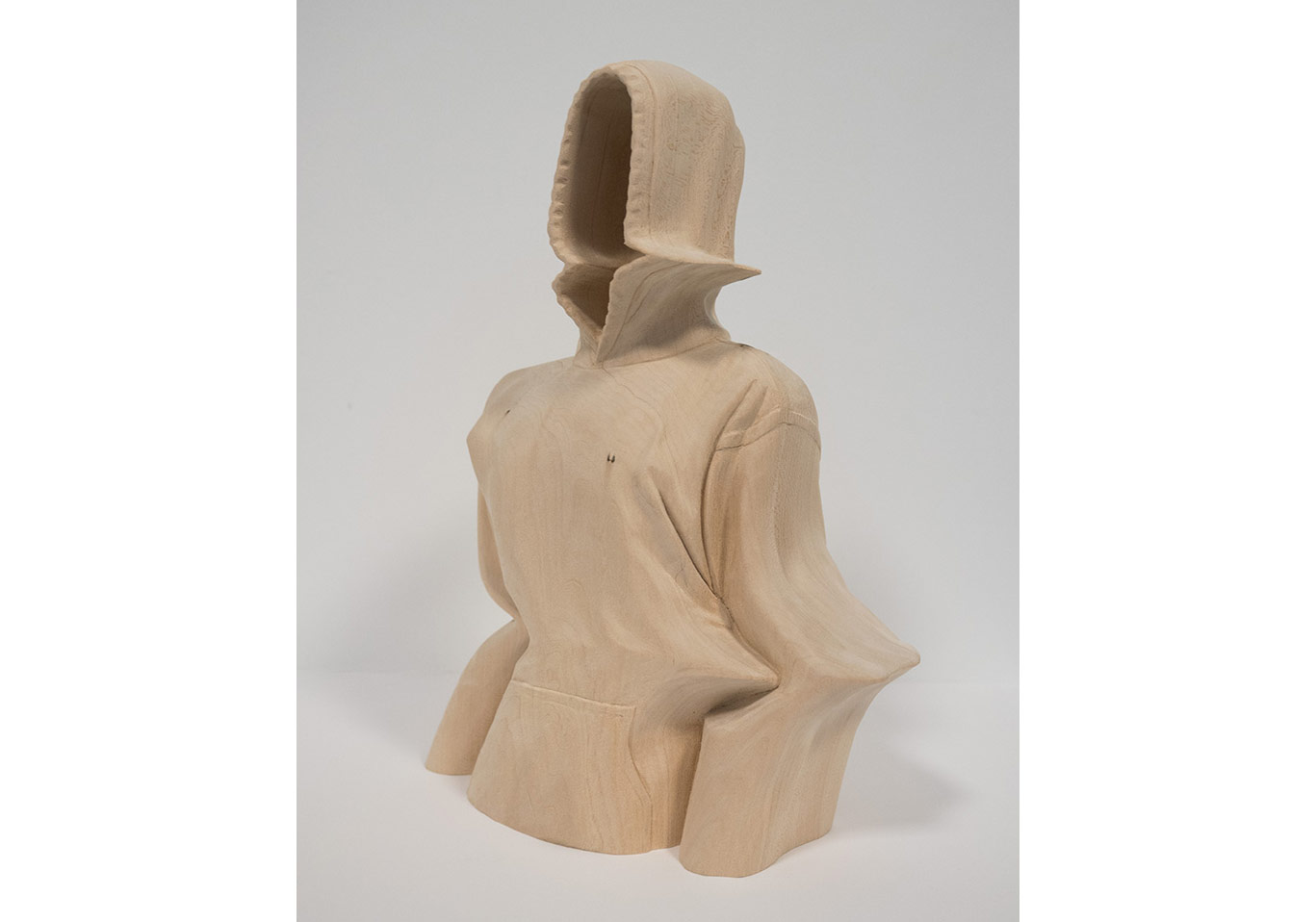 Tedirgin Edici Formlarda Heykeller 