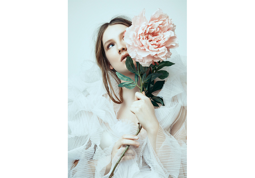 Blanche Yeni Teklisini Yayımladı