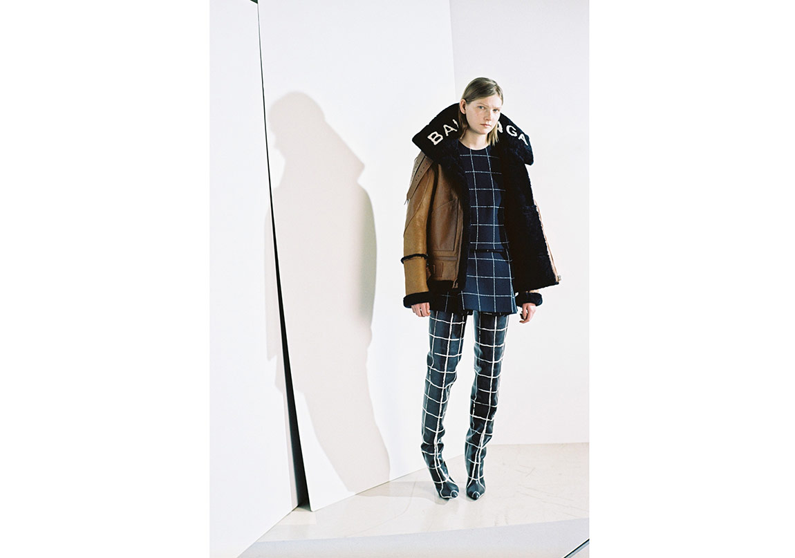 Balenciaga Pre-Fall Koleksiyonunu Tanıttı