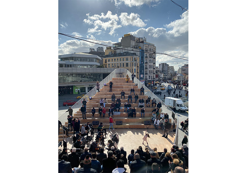 Taksim Meydanı’na Kavuşma Durağı