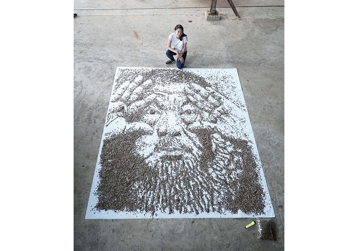 Çekirdekle Çizilen Ai Weiwei Portresi