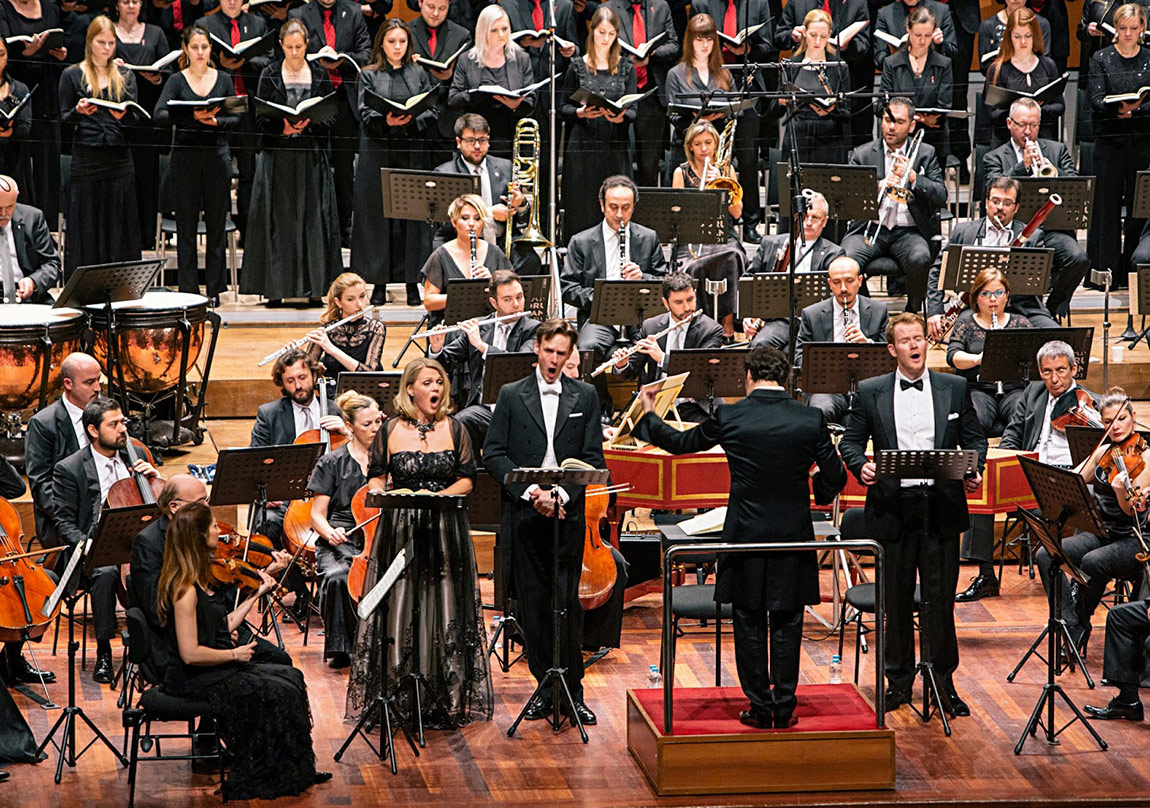 Yıl Boyu Sanat, Yıl Boyu Festival