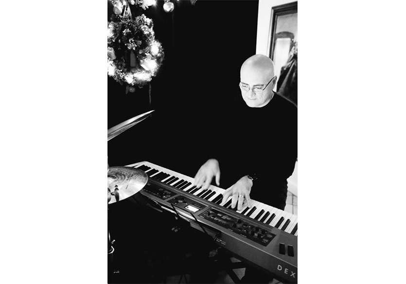 “Evin Caz Hali” Konser Serisinin Dünya Müzik Günü’ne Özel Konuğu “Standards” 