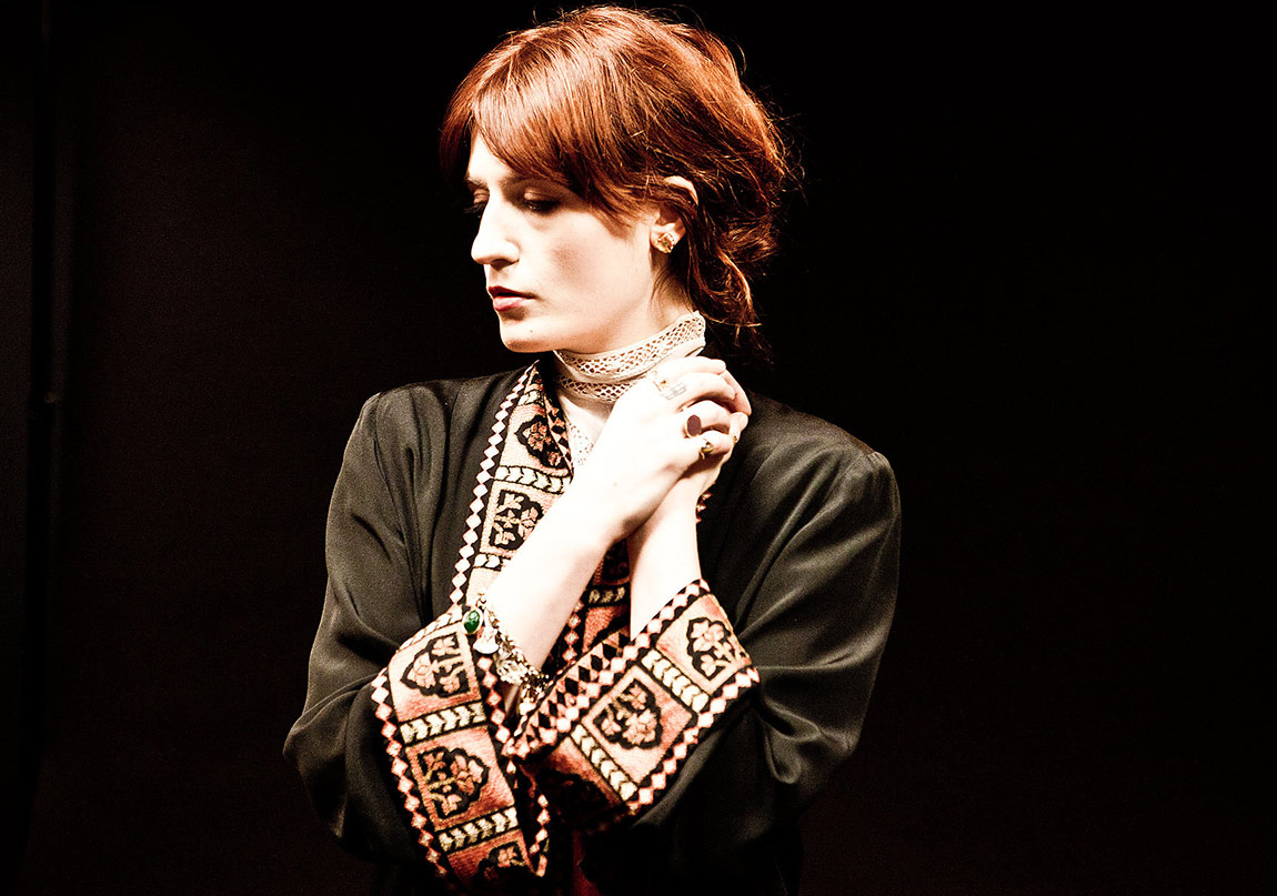 Florence + The Machine Tim Burton’ın Yeni Filmi İçin Şarkı Söyledi