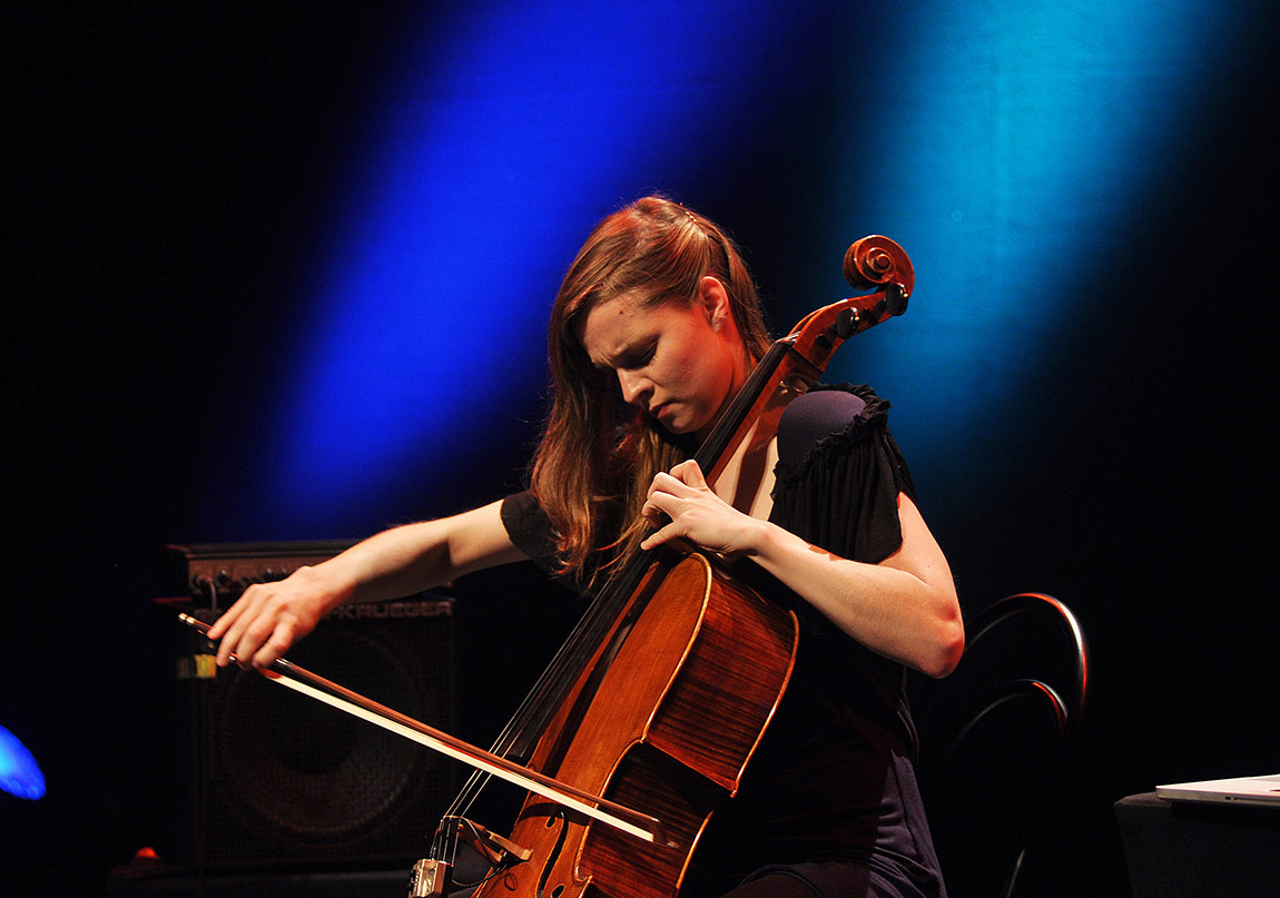 İzlandalı Çellist Hildur Guðnadóttir 15 Şubat’ta Sahnede!