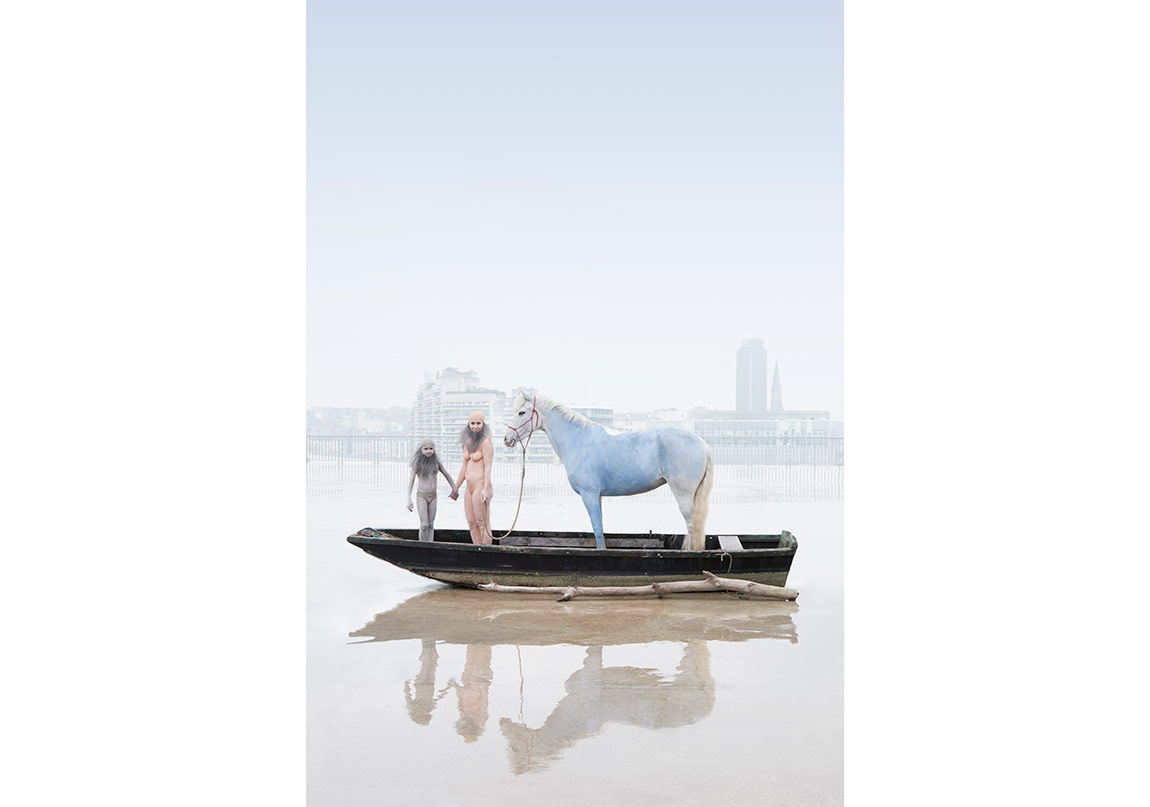 Sürreal Canavarların Dünyası