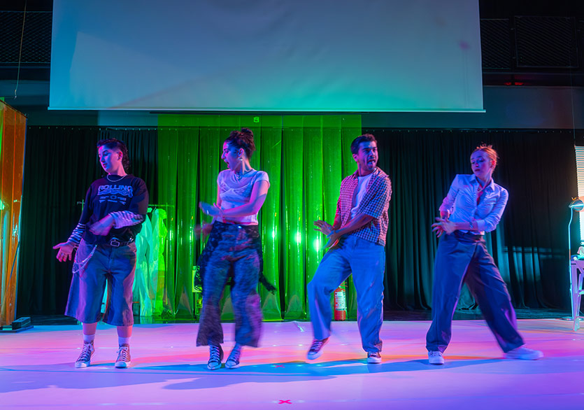 Reka Kolektif’in Yeni Oyunu “Jonas’la Evlenmek” İzleyiciyle Buluşuyor