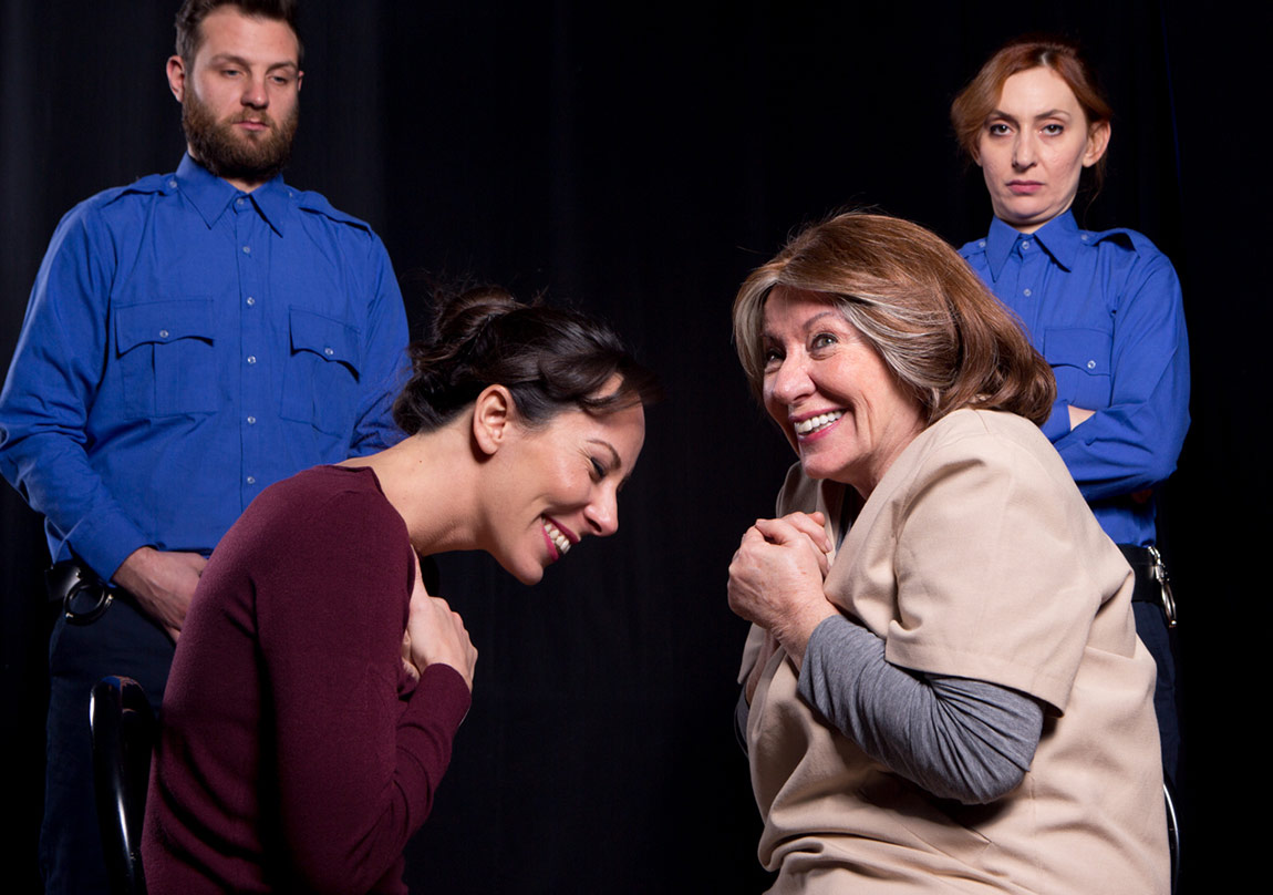 İki Tutsak Kadın’ın Hikayesi ''Demir'' Sahnede