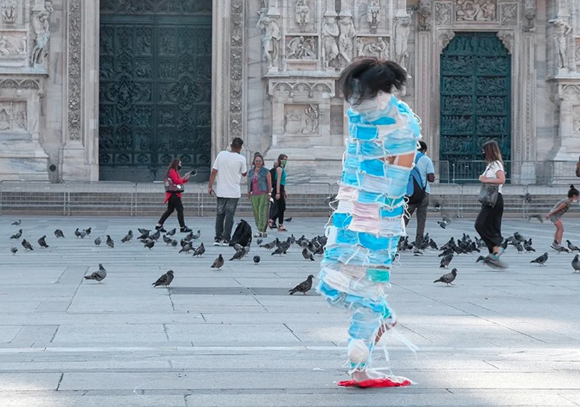 Maskelerden Kaçış Yok