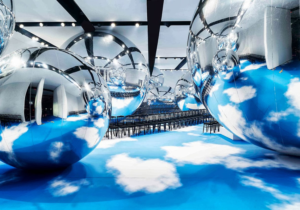 Avant-Garde Fikirlerden Sürreal Enstalasyonlara