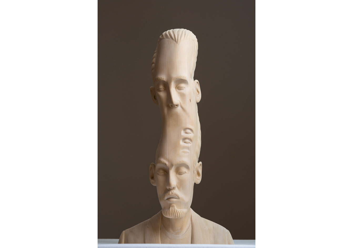 Tedirgin Edici Formlarda Heykeller 