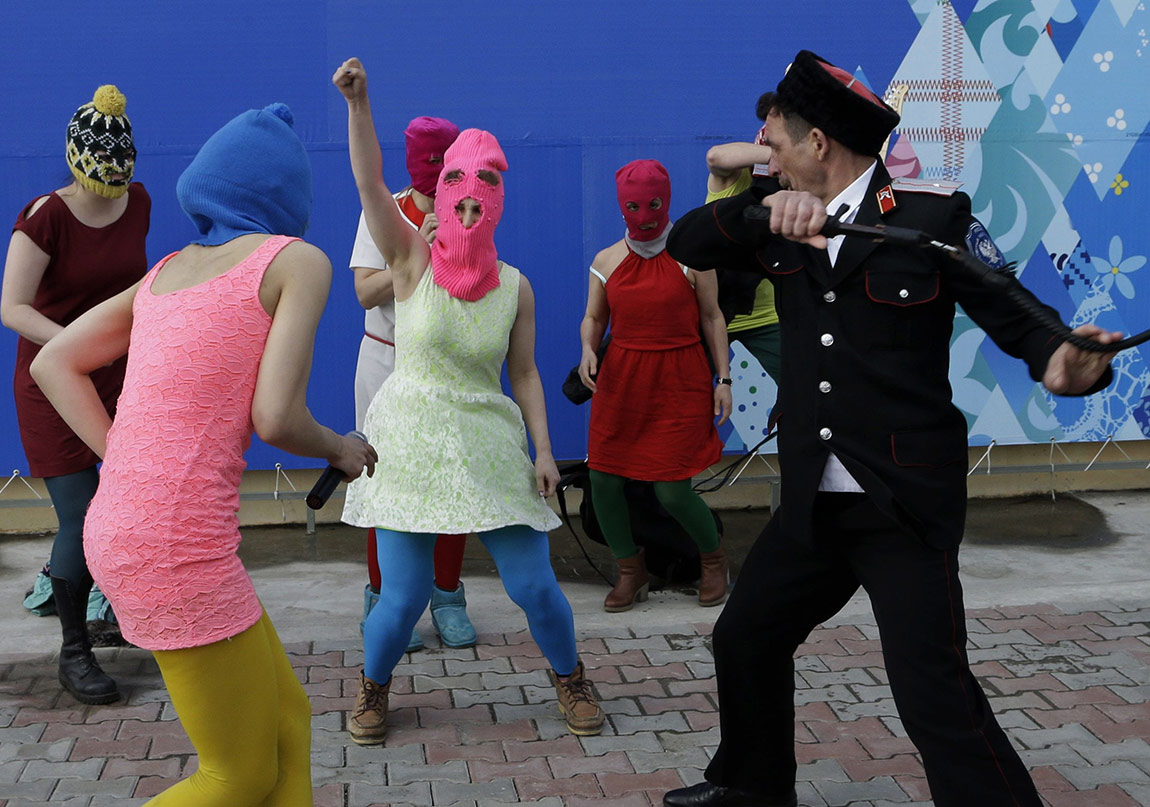 Pussy Riot Yeni Klibini Paylaştı