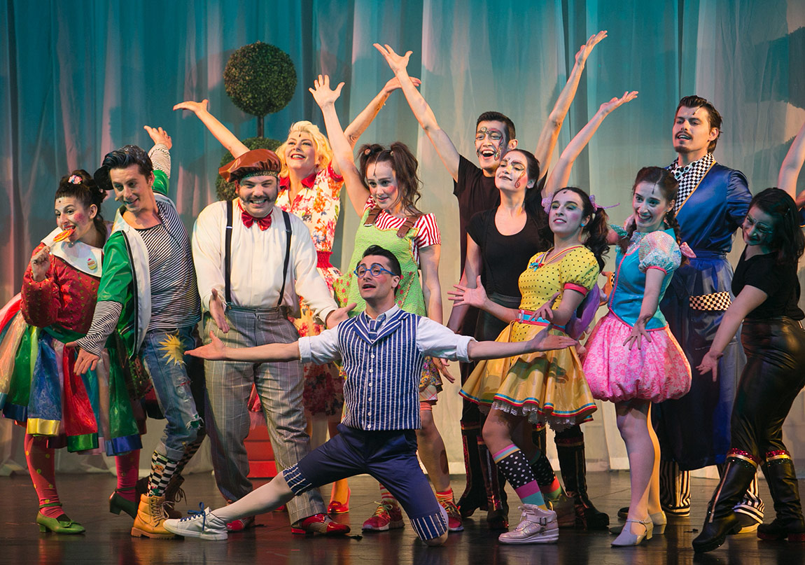 Çocuk Tiyatrosu Perdelerini Açıyor