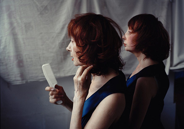 Gerçek mi, Yansıma mı?