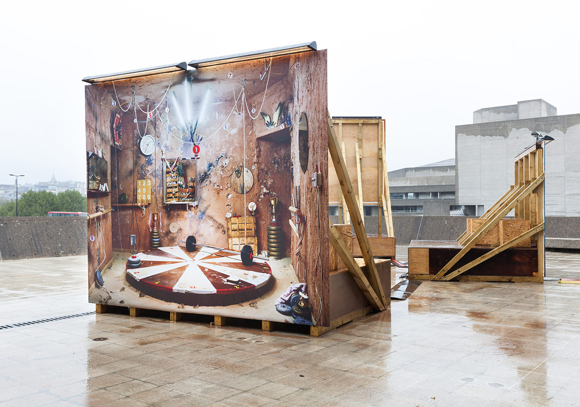 Sıradan Objelerle Hayal Edilmiş Mekânlar