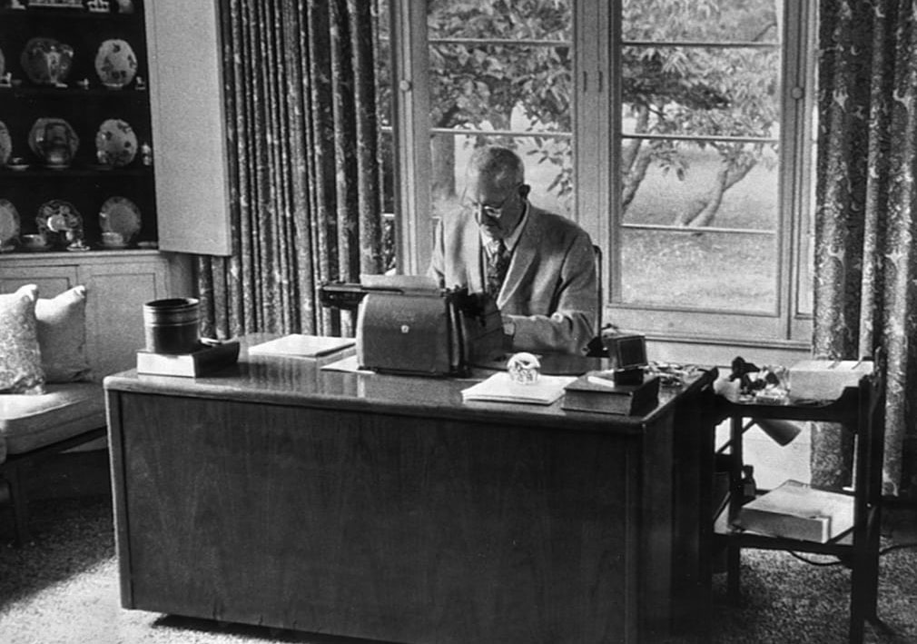 Daktilolar ve Sahipleri: Ünlü Yazarlar İş Üstünde