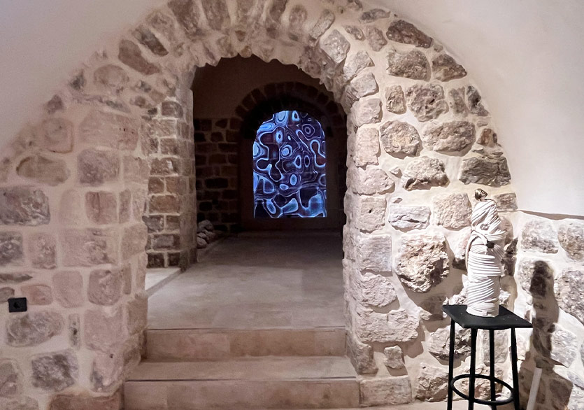 Galeri / Miz, “Eşik” Sergisiyle Mardin Meyman Sanatevi’nde