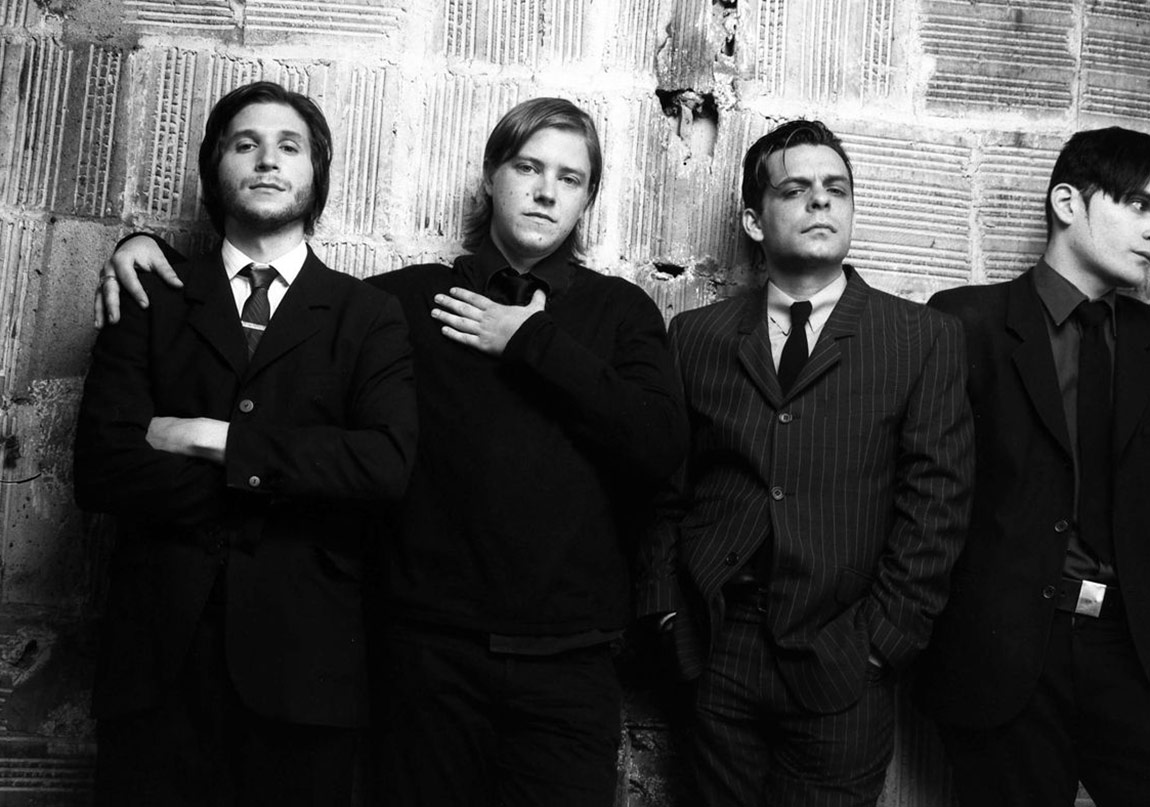 Interpol Geri Dönüyor