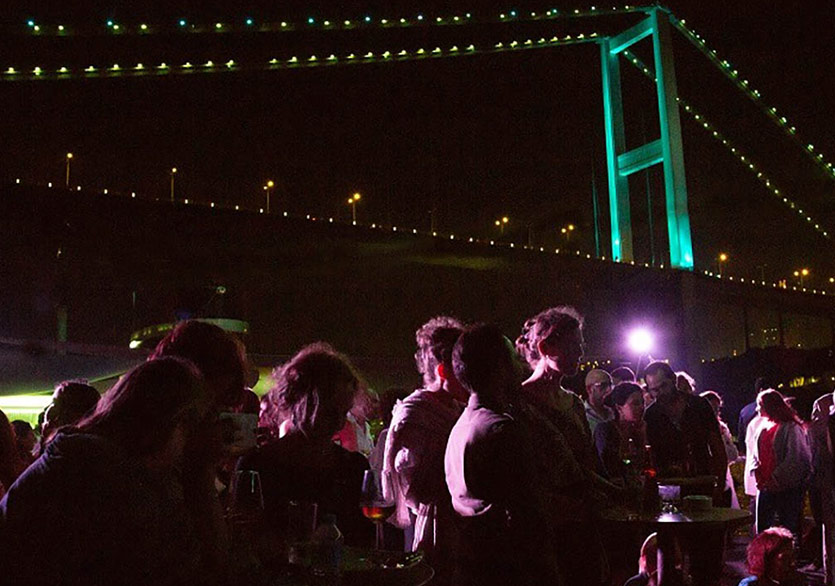 İstanbul Boğazı’nda Denizde Caz Devam Ediyor