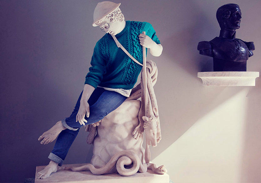 Klasik Heykeller Günümüz Kıyafetleriyle