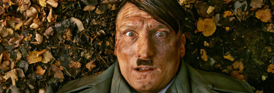 Er Ist Wieder Da: Hitler. Bugün. Yine.